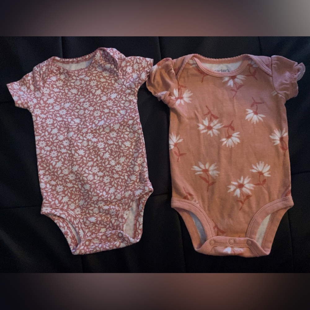 ❤️❤️ Carter’s Floral Onsie Bodysuits
